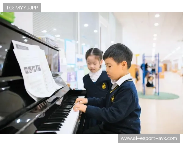 冠军球队球员家庭探访活动：点燃社区温情的火焰